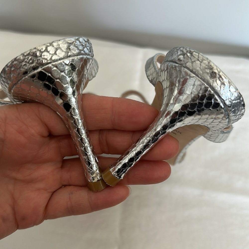 Stuart Weitzman Aleena Sandals in Silver Mini Snake Print 2.5” Heel Pumps Size 5 - Picture 9 of 16